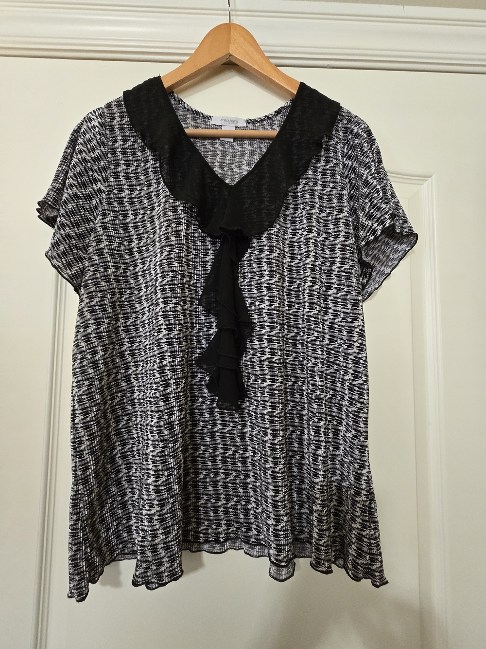 Dress Barn Black & White Ruffled Tie-Front Knit Blouse